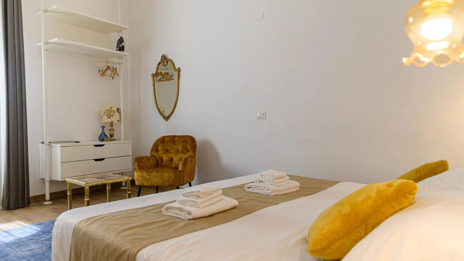 Angie Apartment Florence